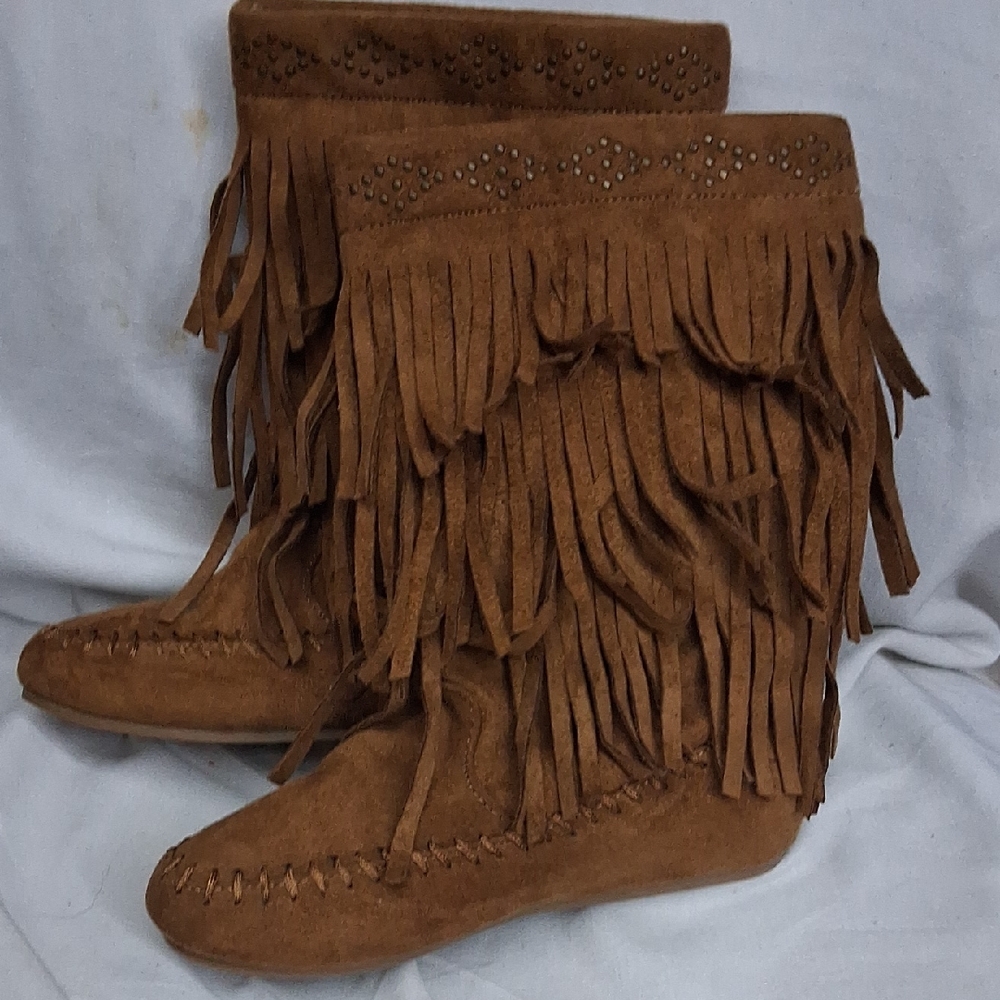 Rampage Brown Fringe Moccasin Boots